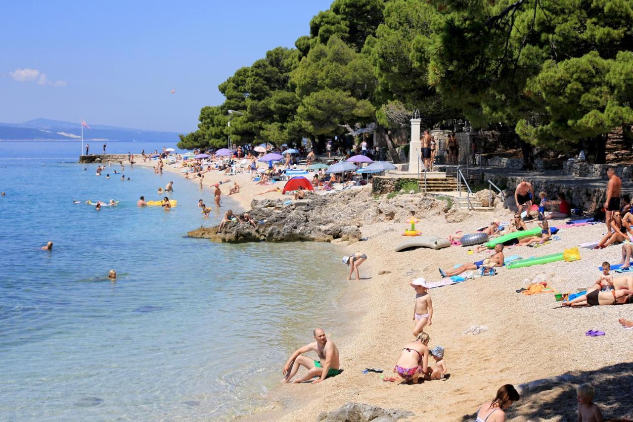 Apartments With A Parking Space Brela, Makarska - 16603 Екстериор снимка