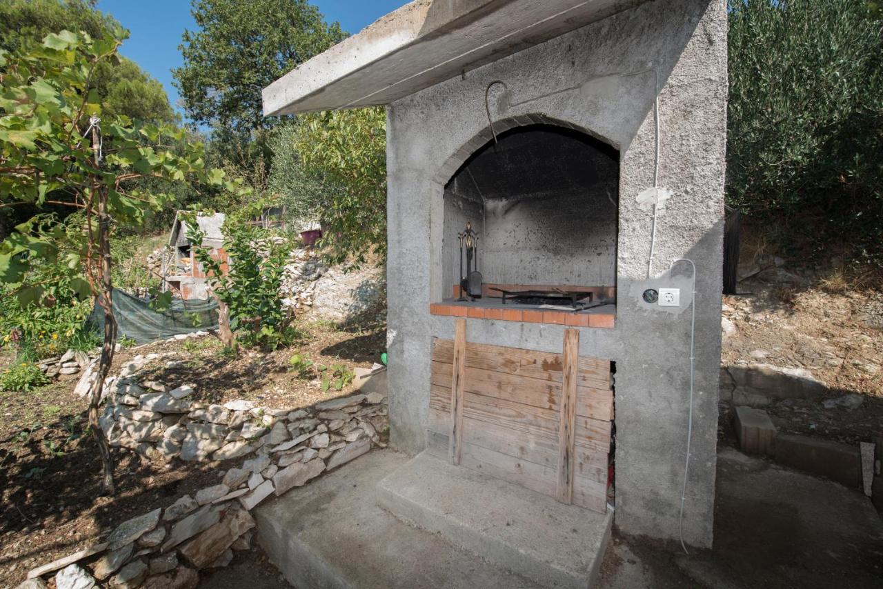 Apartments With A Parking Space Brela, Makarska - 16603 Екстериор снимка