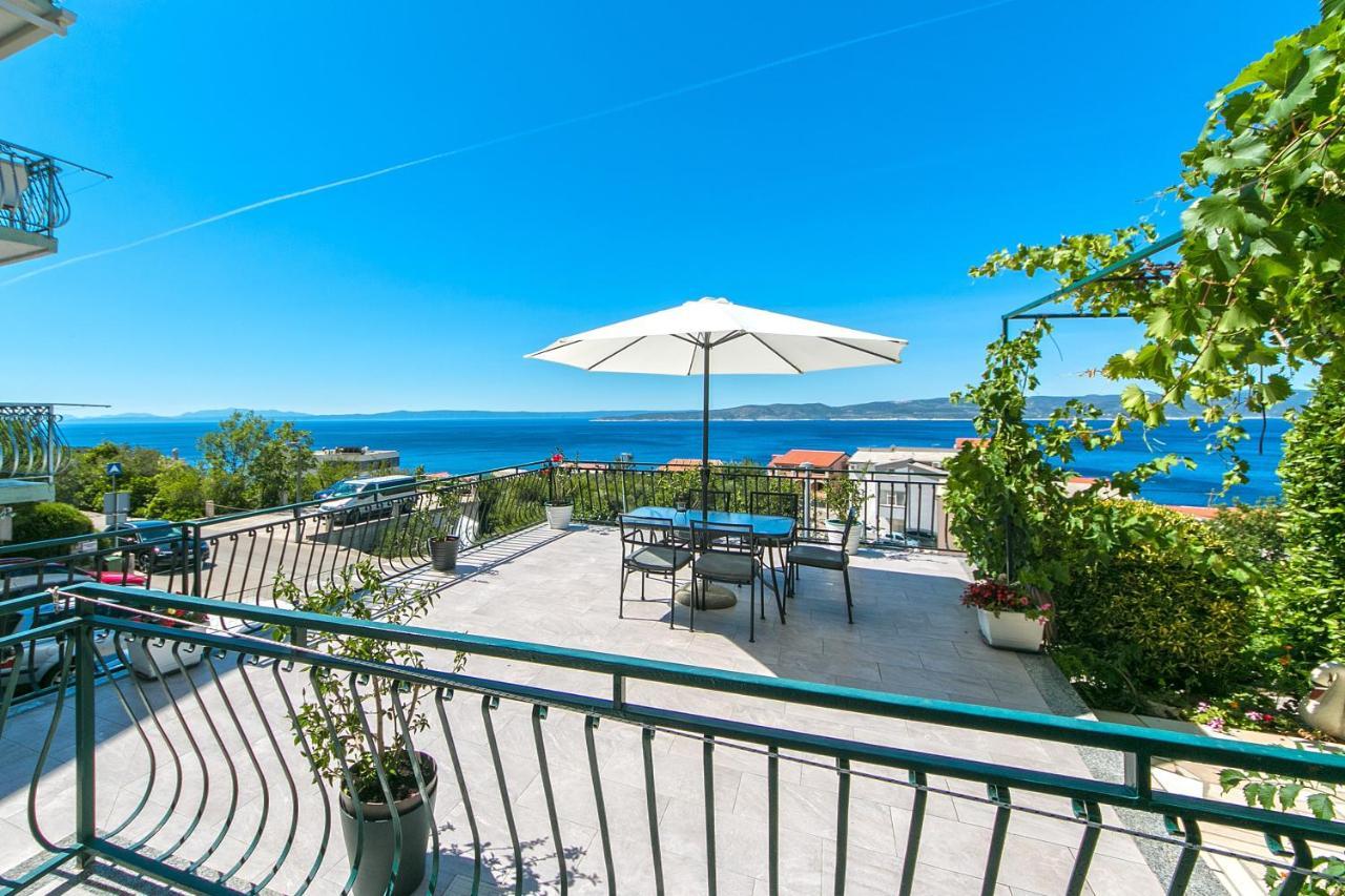 Apartments With A Parking Space Brela, Makarska - 16603 Екстериор снимка