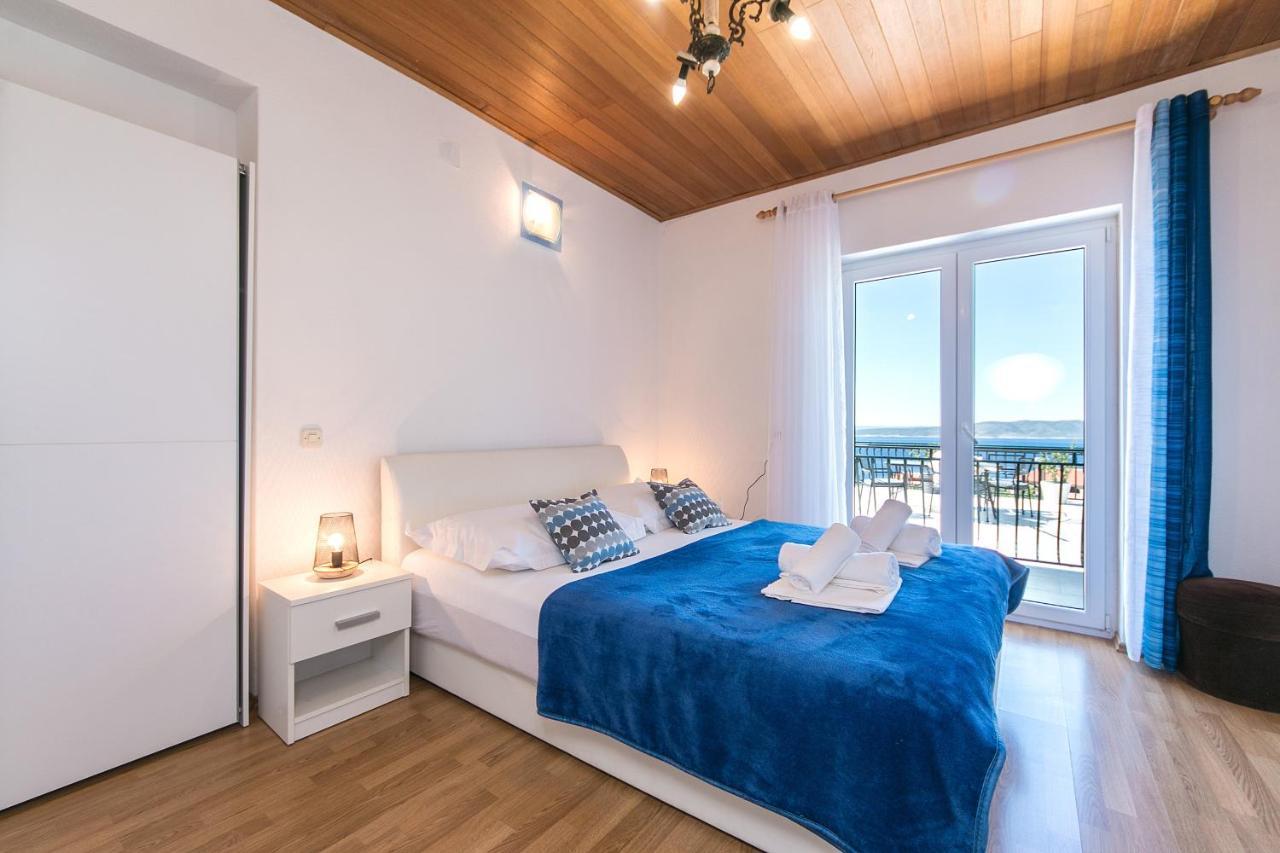 Apartments With A Parking Space Brela, Makarska - 16603 Екстериор снимка
