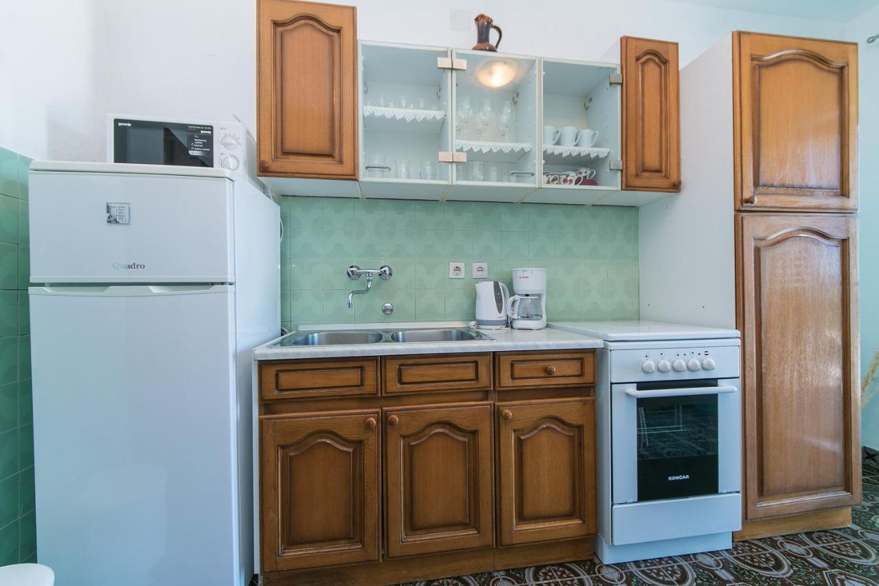Apartments With A Parking Space Brela, Makarska - 16603 Екстериор снимка