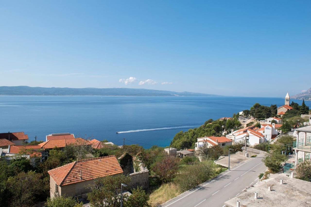 Apartments With A Parking Space Brela, Makarska - 16603 Екстериор снимка