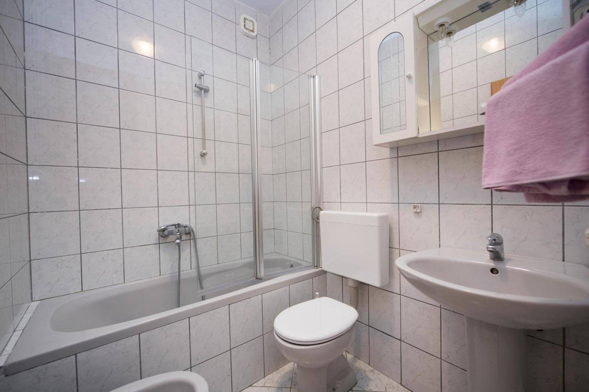 Apartments With A Parking Space Brela, Makarska - 16603 Стая снимка